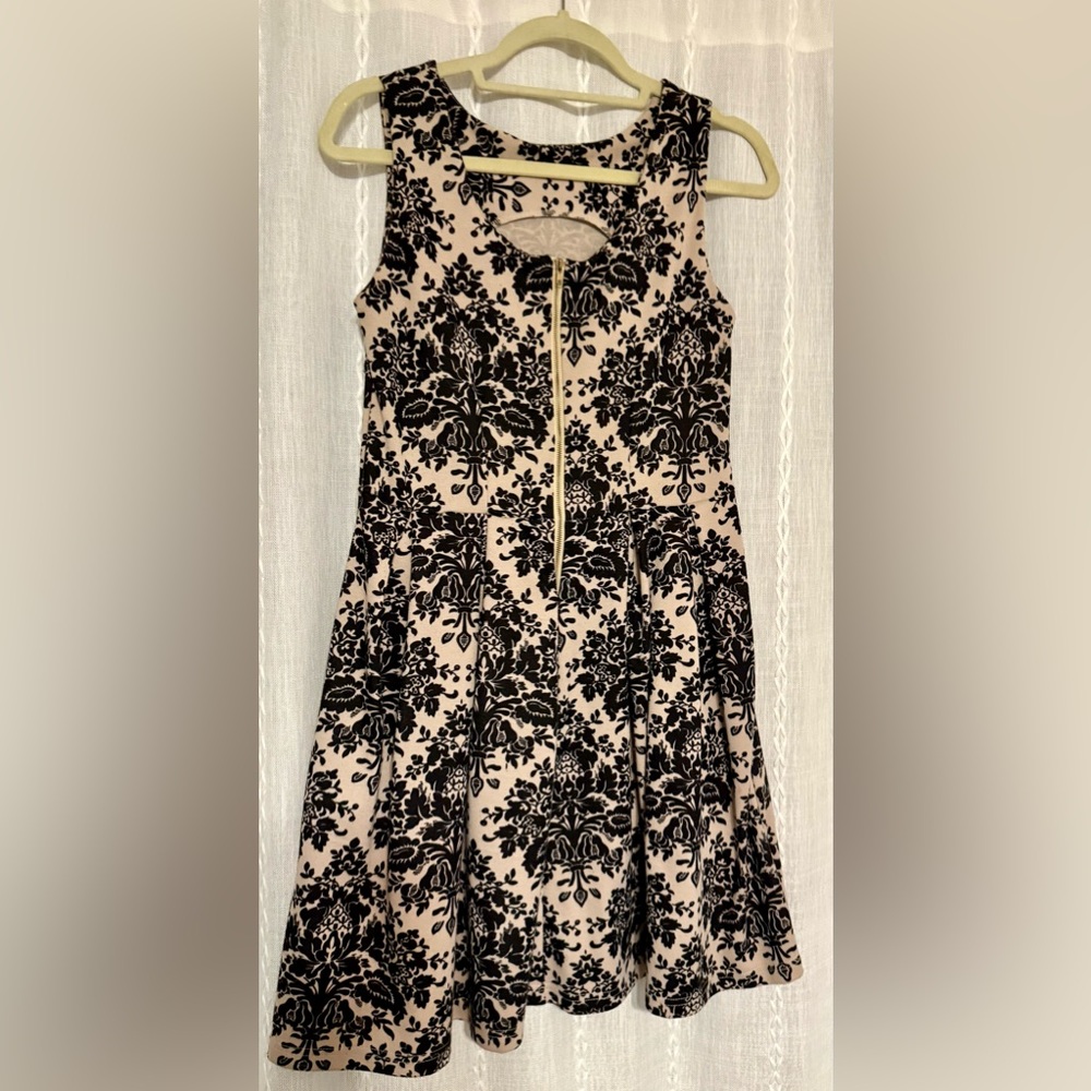 Charming Charlie black & tan dress. Sz. M